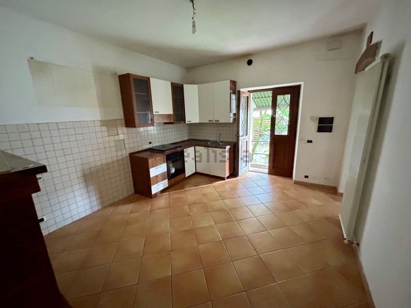 casa indipendente in vendita a Massa Martana