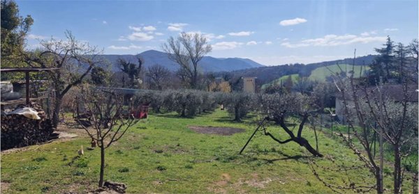 casa indipendente in vendita a Massa Martana in zona Villa San Faustino