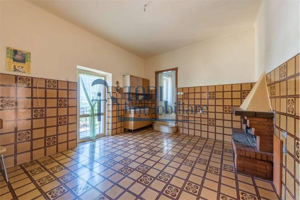 casa indipendente in vendita a Massa Martana in zona Mezzanelli