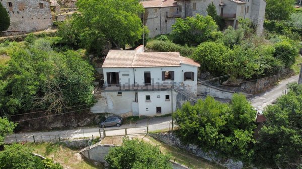casa indipendente in vendita a Massa Martana