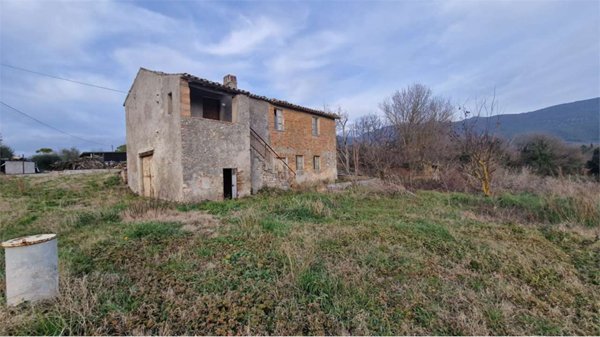 casa indipendente in vendita a Massa Martana