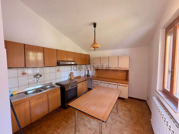 casa indipendente in vendita a Massa Martana in zona Castel Rinaldi
