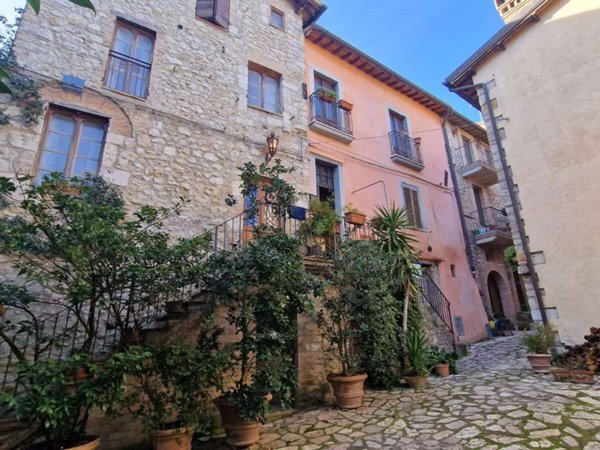 appartamento in vendita a Massa Martana in zona Villa San Faustino