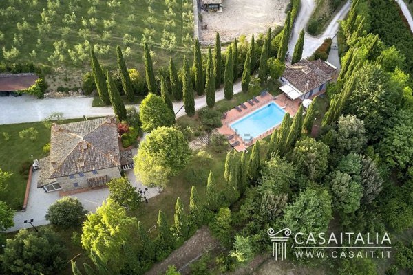 casa indipendente in vendita a Massa Martana