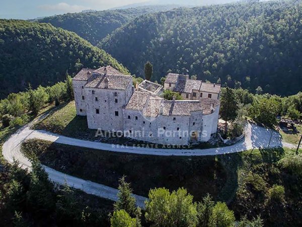 casa indipendente in vendita a Massa Martana