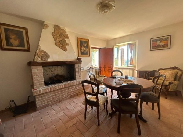 casa indipendente in vendita a Massa Martana