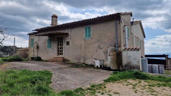 casa indipendente in vendita a Massa Martana