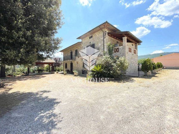 casa indipendente in vendita a Monte Castello di Vibio