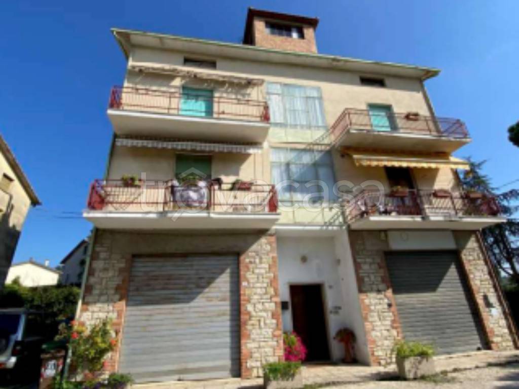 appartamento in vendita a Monte Castello di Vibio in zona Madonna del Piano