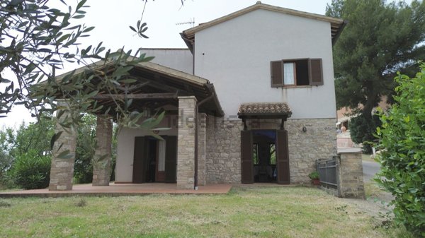 casa indipendente in vendita a Monte Castello di Vibio