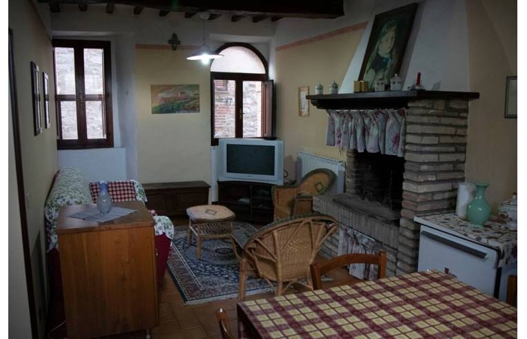 casa indipendente in vendita a Monte Castello di Vibio in zona Doglio