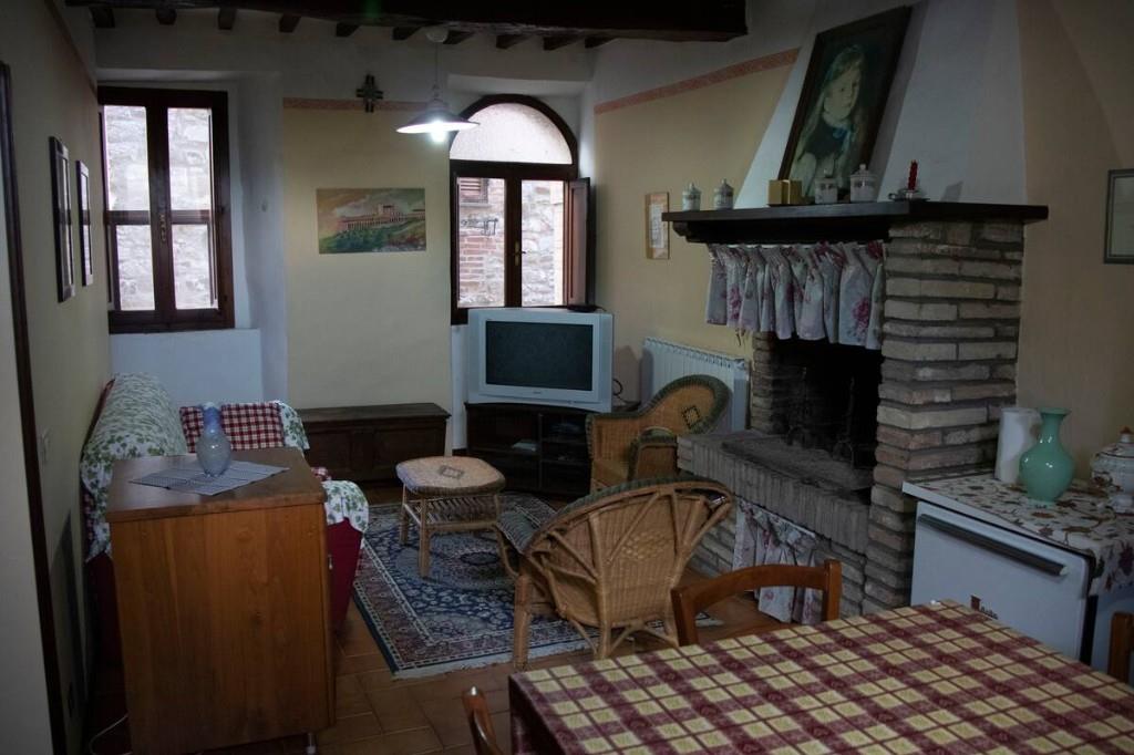 casa indipendente in vendita a Monte Castello di Vibio in zona Doglio