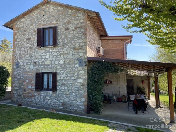 casa indipendente in vendita a Monte Castello di Vibio in zona Madonna del Piano