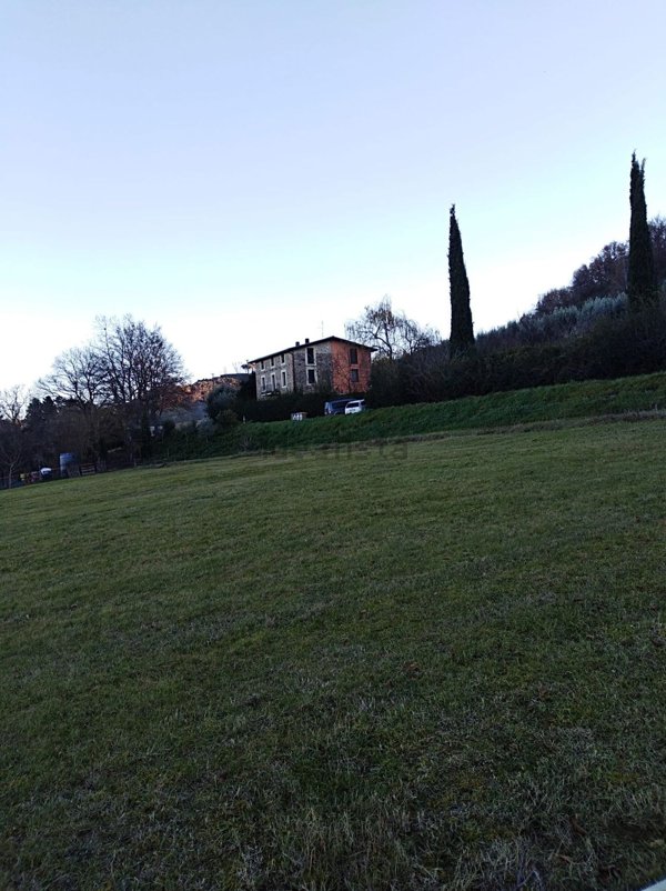 casale in vendita a Monte Castello di Vibio in zona Doglio