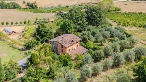 casale in vendita a Monte Castello di Vibio in zona Doglio