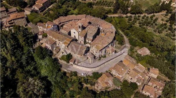 casa indipendente in vendita a Monte Castello di Vibio in zona Doglio