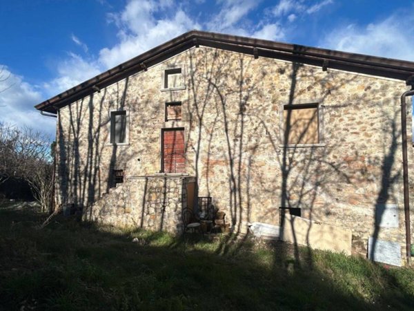 casa indipendente in vendita a Monte Castello di Vibio