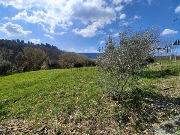 terreno edificabile a Monte Castello di Vibio in zona Madonna del Piano