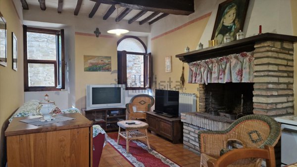 appartamento in vendita a Monte Castello di Vibio in zona Doglio