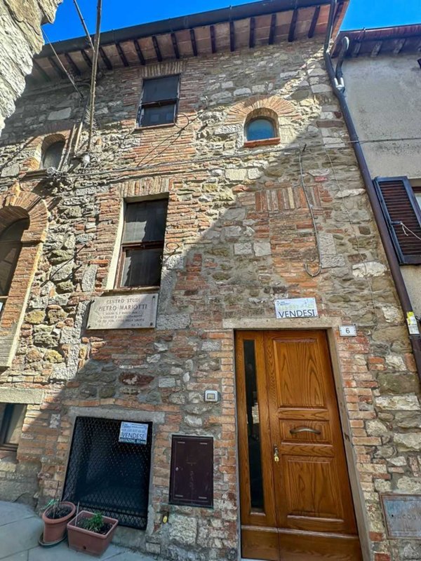 casa indipendente in vendita a Monte Castello di Vibio in zona Doglio