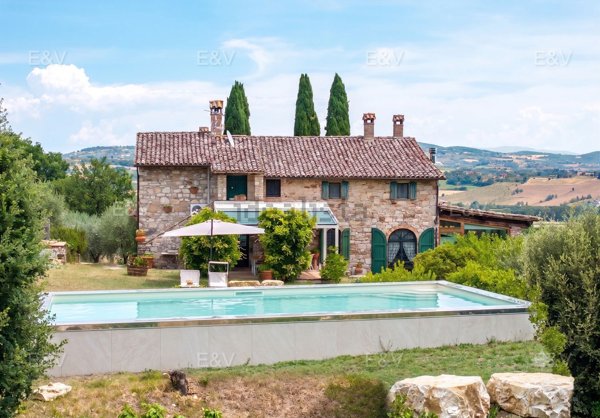 casa indipendente in vendita a Monte Castello di Vibio in zona Madonna del Piano