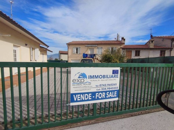 casa indipendente in vendita a Montefalco
