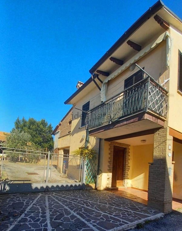 esavano in vendita a Montefalco