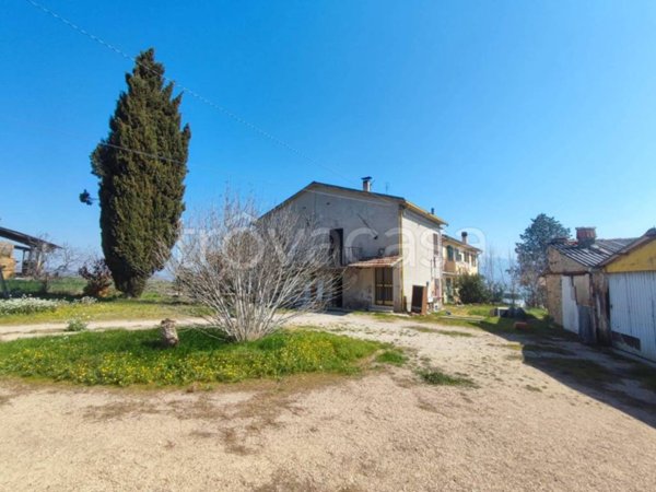 casa indipendente in vendita a Montefalco