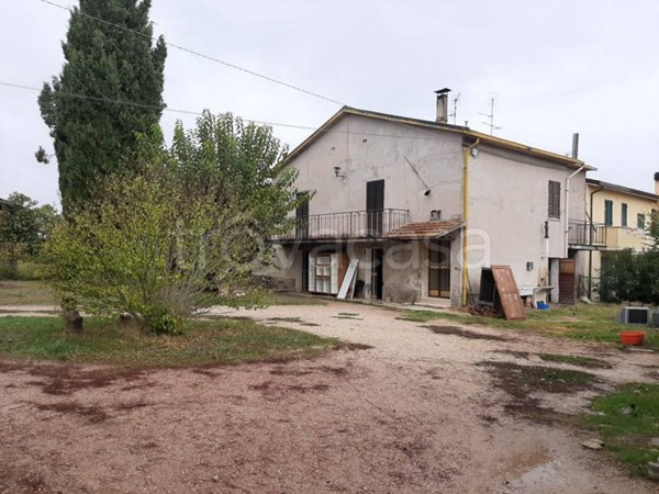 casa indipendente in vendita a Montefalco