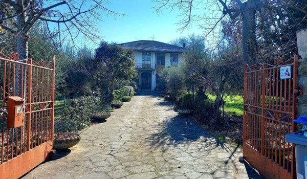 casa indipendente in vendita a Montefalco
