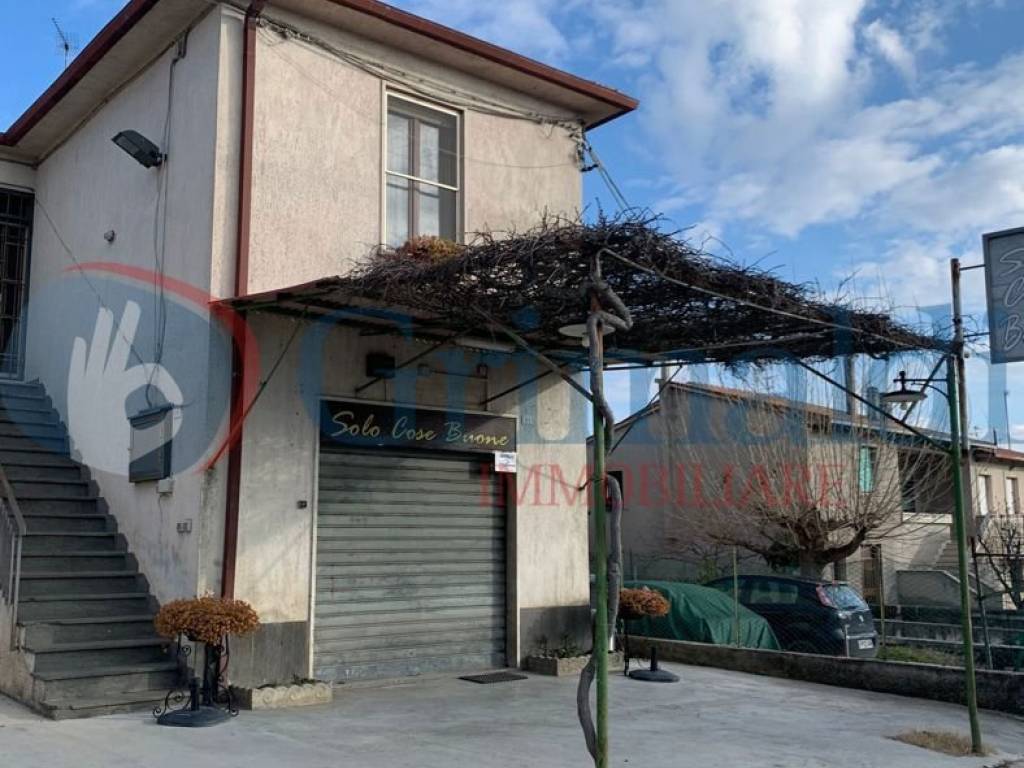 casa indipendente in vendita a Montefalco
