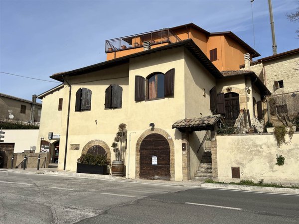 negozio in vendita a Montefalco