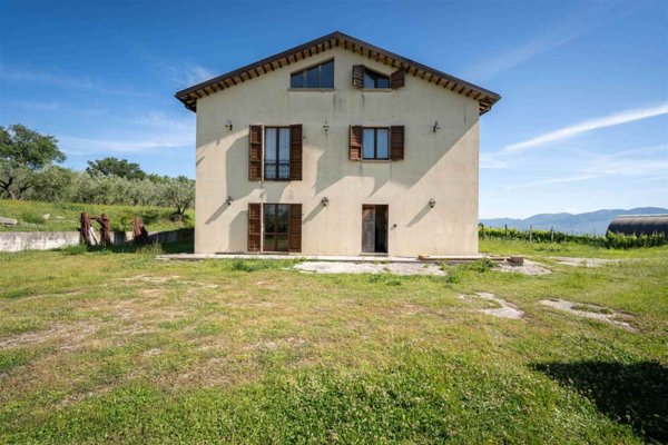 casa indipendente in vendita a Montefalco in zona Casale