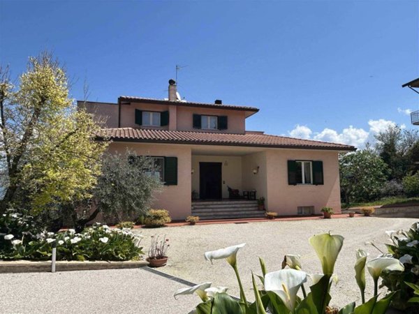 casa indipendente in vendita a Montefalco in zona Montepennino