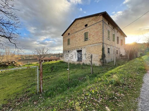 casa indipendente in vendita a Montefalco in zona Casale