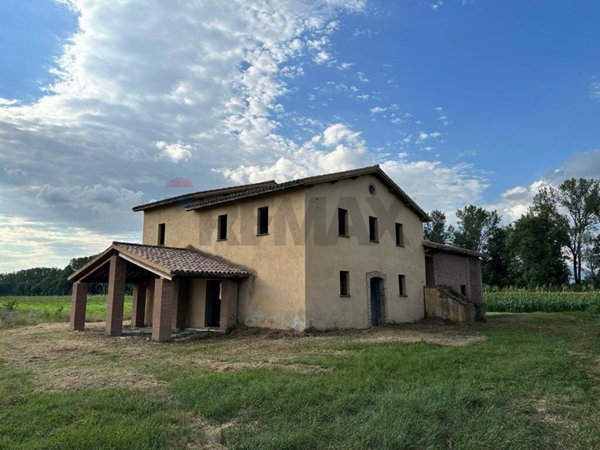 casa indipendente in vendita a Montefalco in zona Casale
