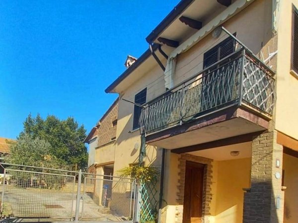 esavano in vendita a Montefalco