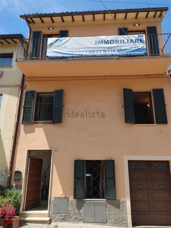 casa indipendente in vendita a Montefalco