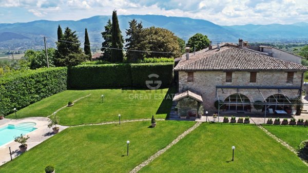 casa indipendente in vendita a Montefalco in zona Casale