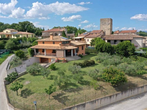 casa indipendente in vendita a Montefalco