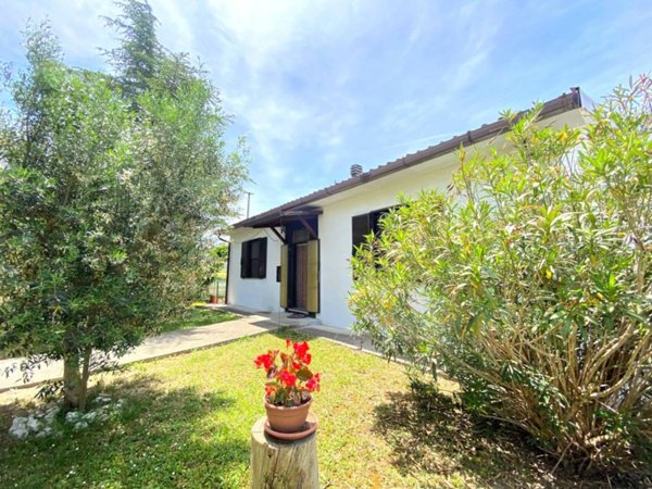 casa indipendente in vendita a Montefalco in zona Madonna della Stella