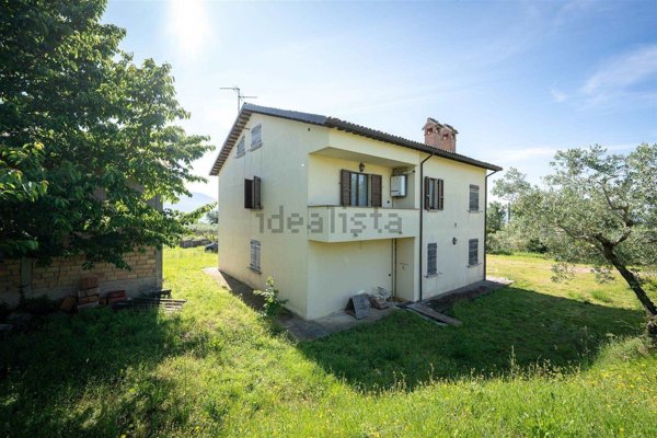 casa indipendente in vendita a Montefalco in zona Casale