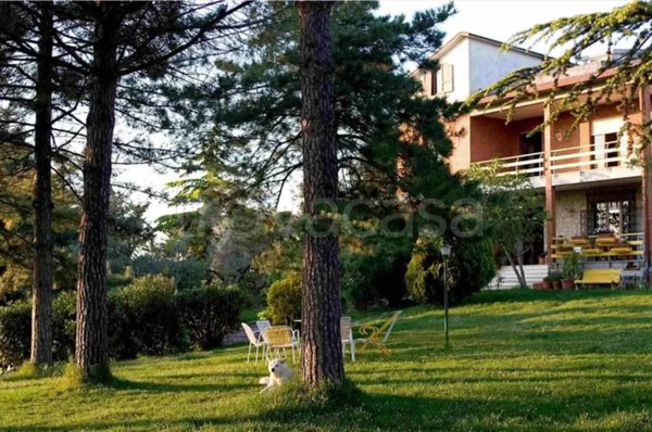 casa indipendente in vendita a Montefalco