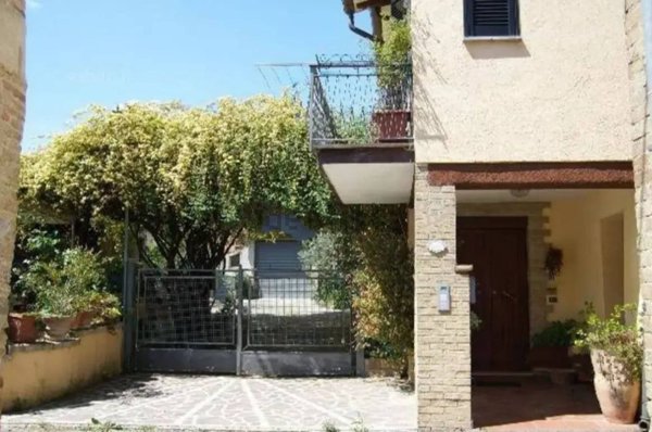 casa indipendente in vendita a Montefalco