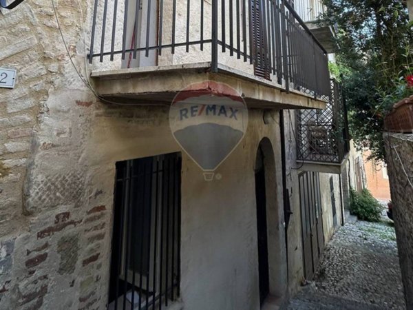 casa indipendente in vendita a Montefalco