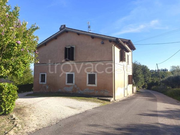 casa indipendente in vendita a Montefalco in zona Casale