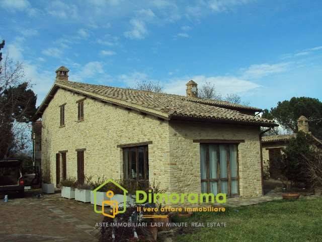 casa indipendente in vendita a Montefalco in zona Pietrauta