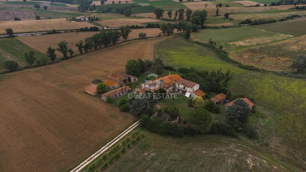 casale in vendita a Montefalco