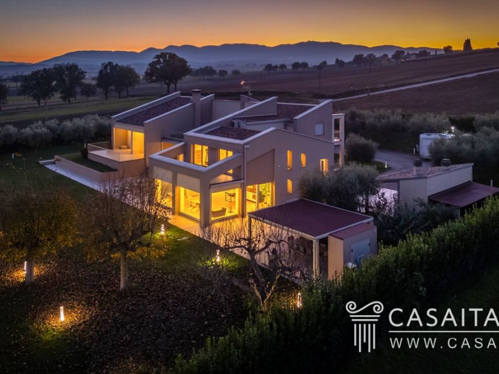 casa indipendente in vendita a Montefalco