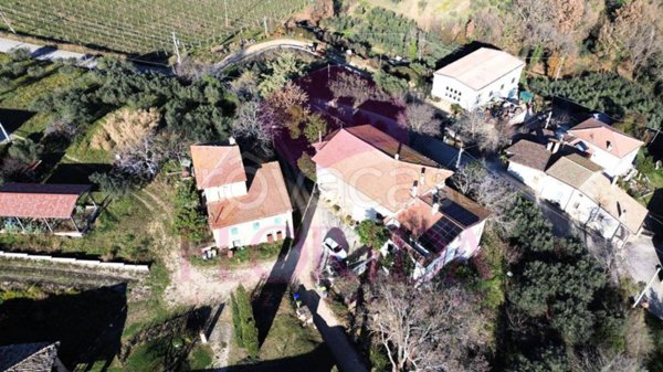 casa indipendente in vendita a Montefalco in zona Casale